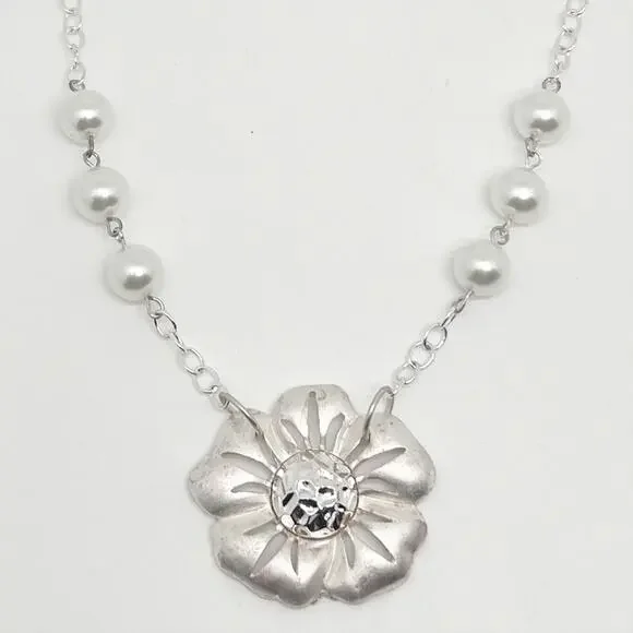 Handmade Silver Tone Chain Necklace Flower Pendant Faux Pearls & Earrings Set - Picture 2 of 3
